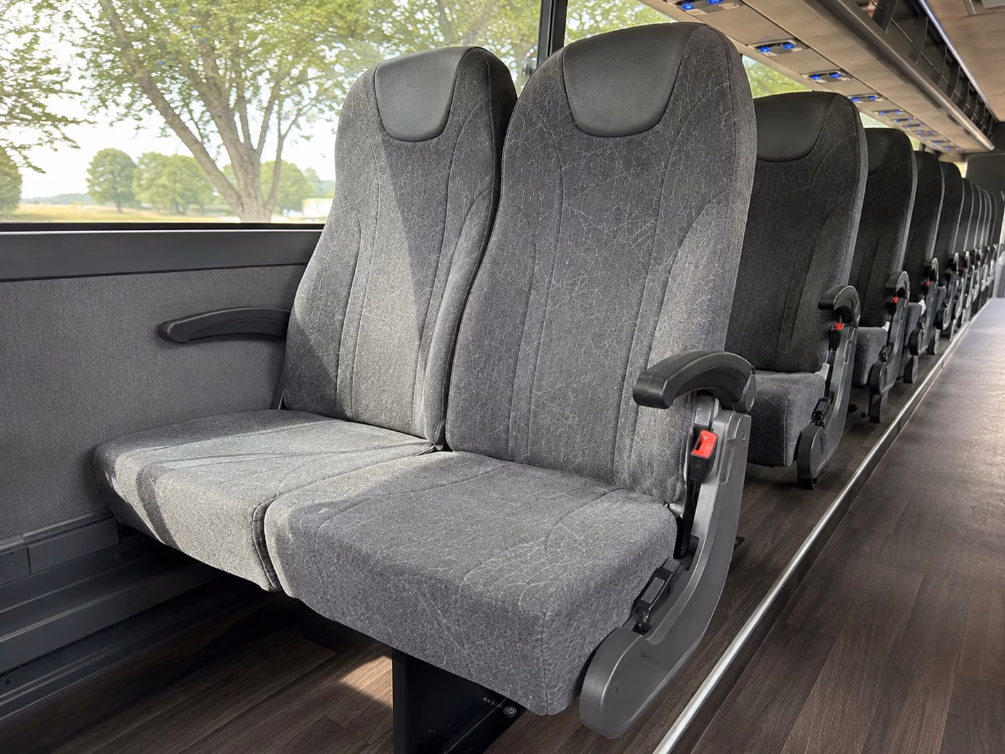 how where and when you re traveling affects your las vegas bus rental rate