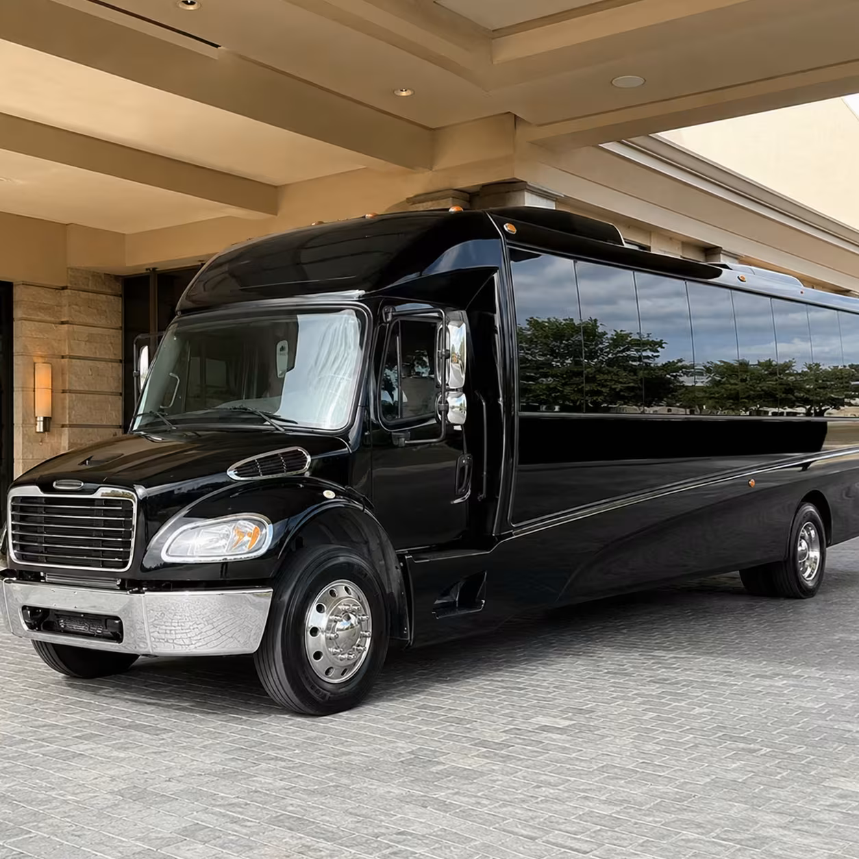 las vegas elopement and wedding chapel minibus rentals