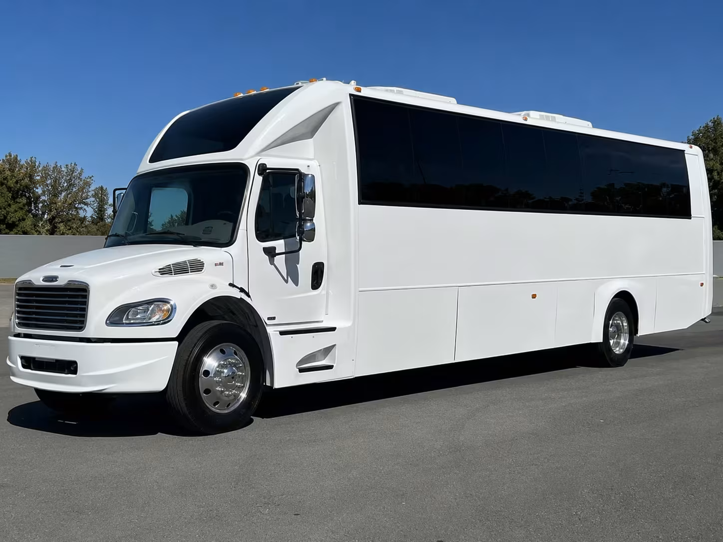 las vegas party buses for prom night on the strip